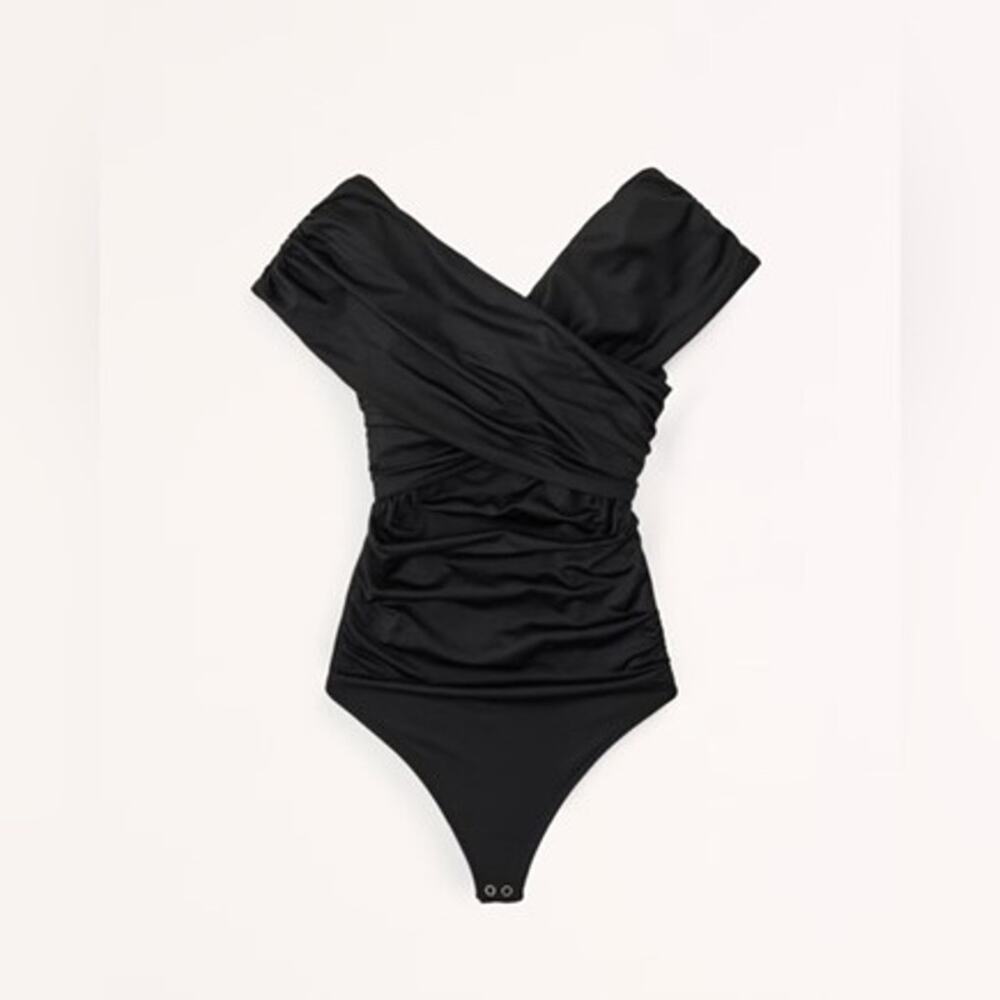 Abercrombie & Fitch Black Off-Shoulder Blouse